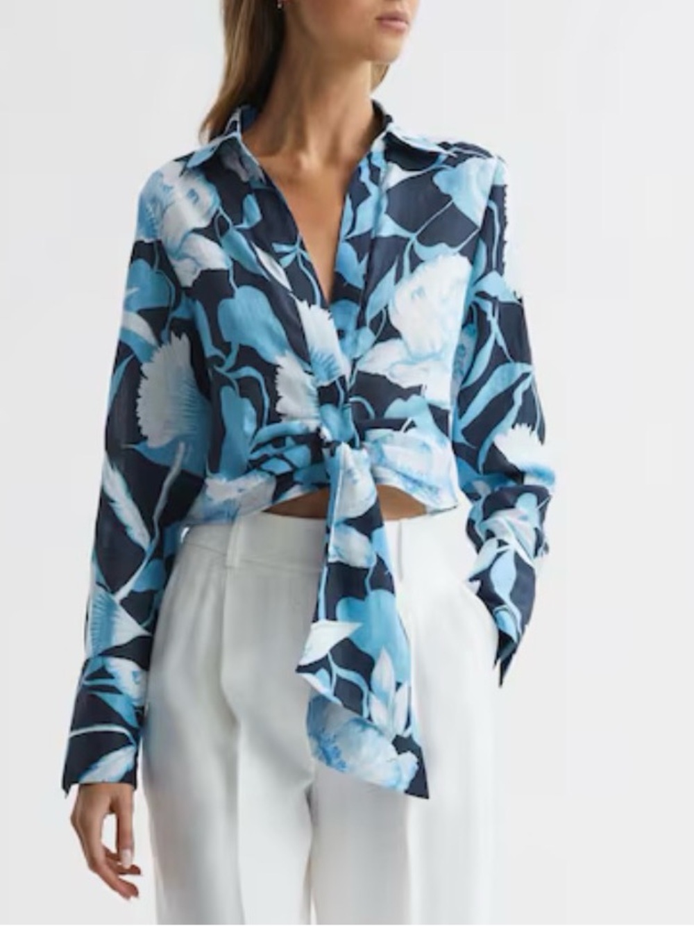 Reiss Dahlia Print Linen Cropped Tie Front Blouse in Navy/Blue 6